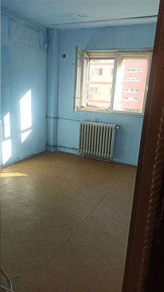 Basarabia, Chisinau apartament 2 camere decomandat, et. 8, 55mp, bl. 1982